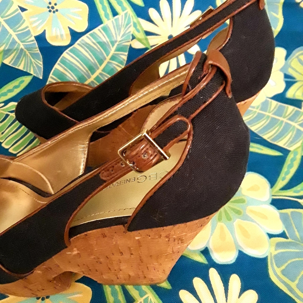 BCBGeneration Platform Sandals - Picture 5 of 8